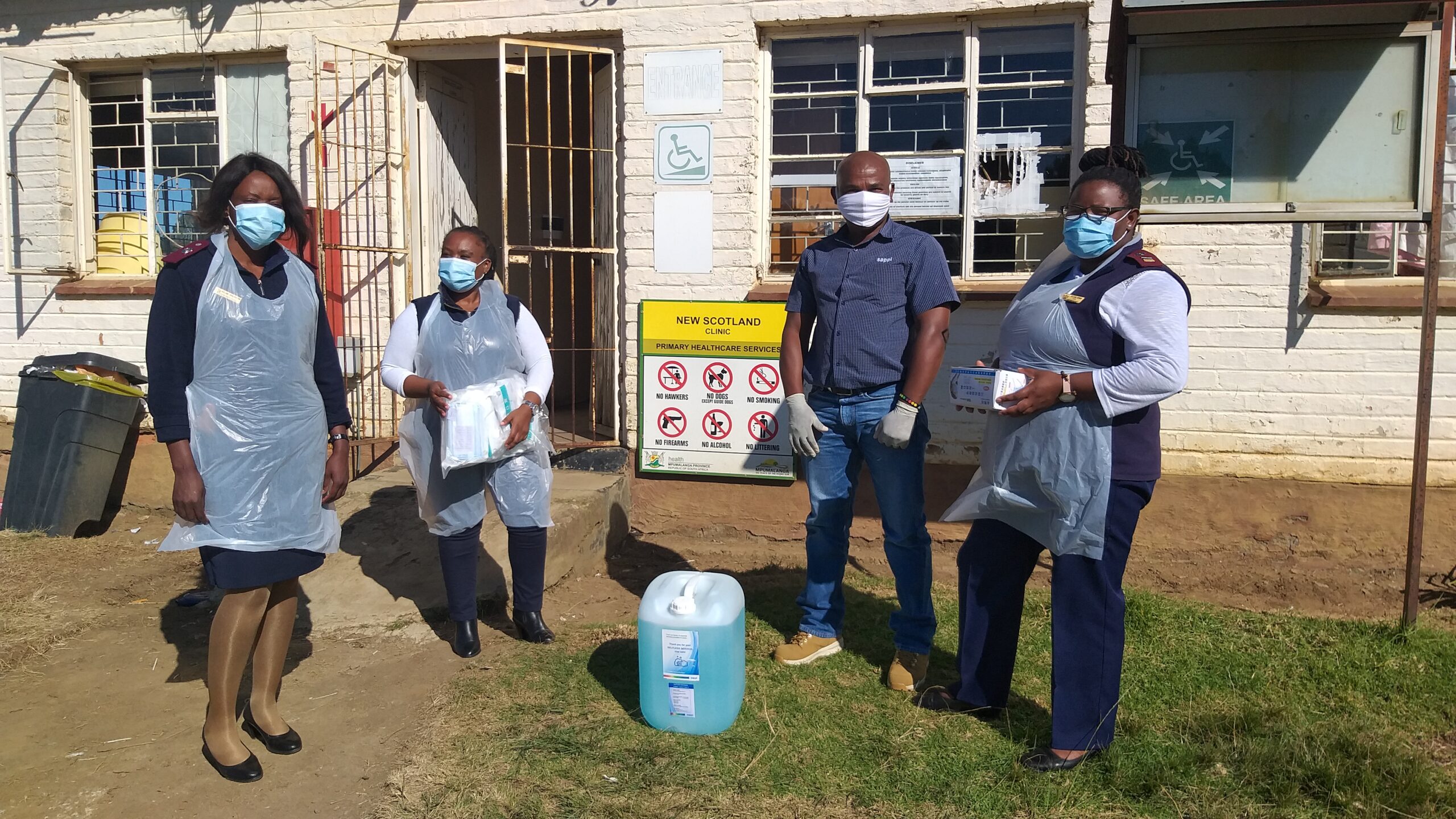 Sappi distributed the sanitiser to more than 80 community clinics and healthcare centres in the rural and peri-urban areas of KwaZulu-Natal and Mpumalanga.