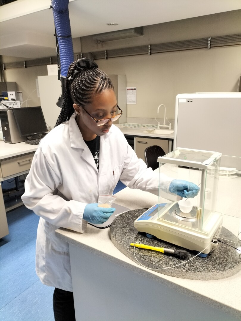 UP Master’s student Lerato Tau is currently is engaged in a project that uses thermogravimetric analysis (TGA) to determine the make-up of materials used in the paper-making process