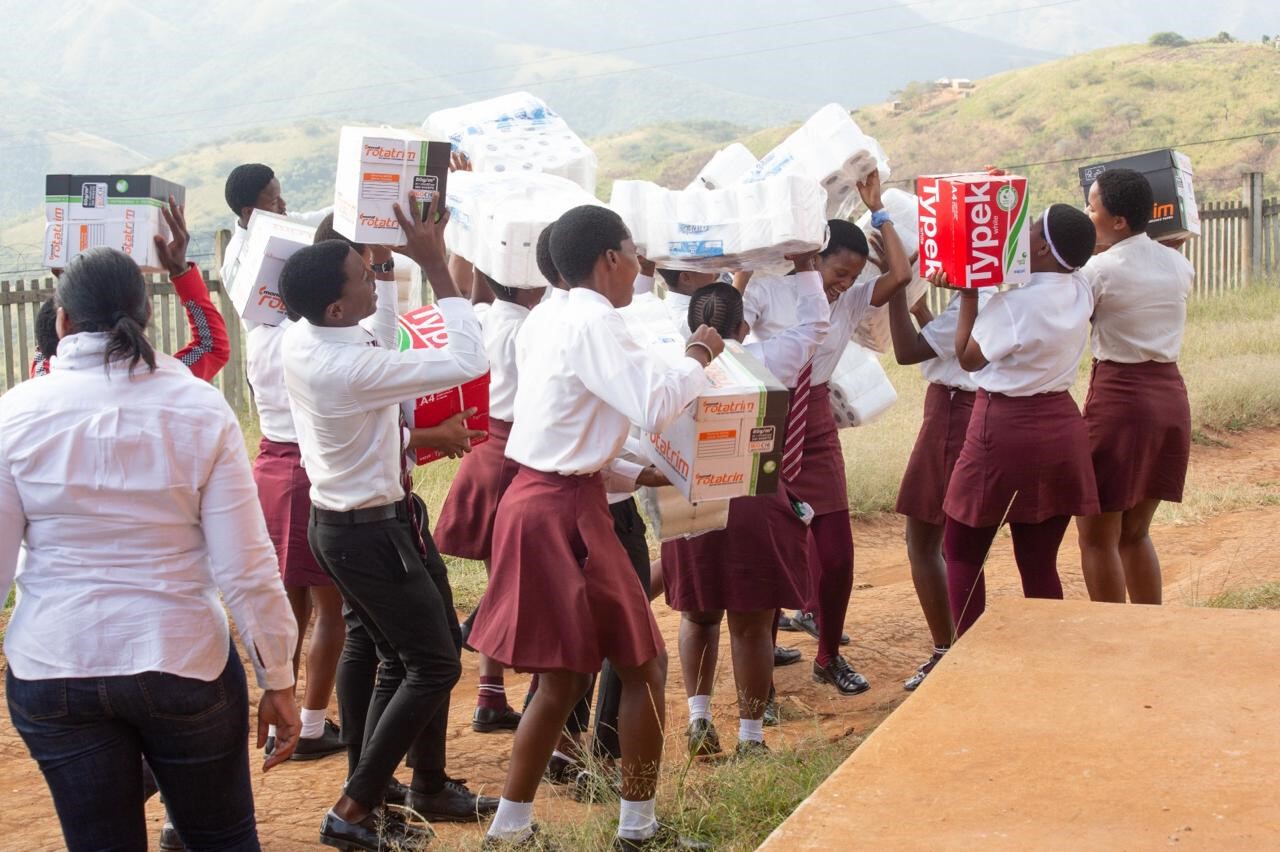 Phindizwe School - Learners collecting toliet roll and printer paper - She Is Forestry SA Donation